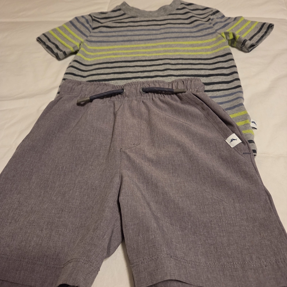 Tommy Bahama Boys Shorts & Tee
